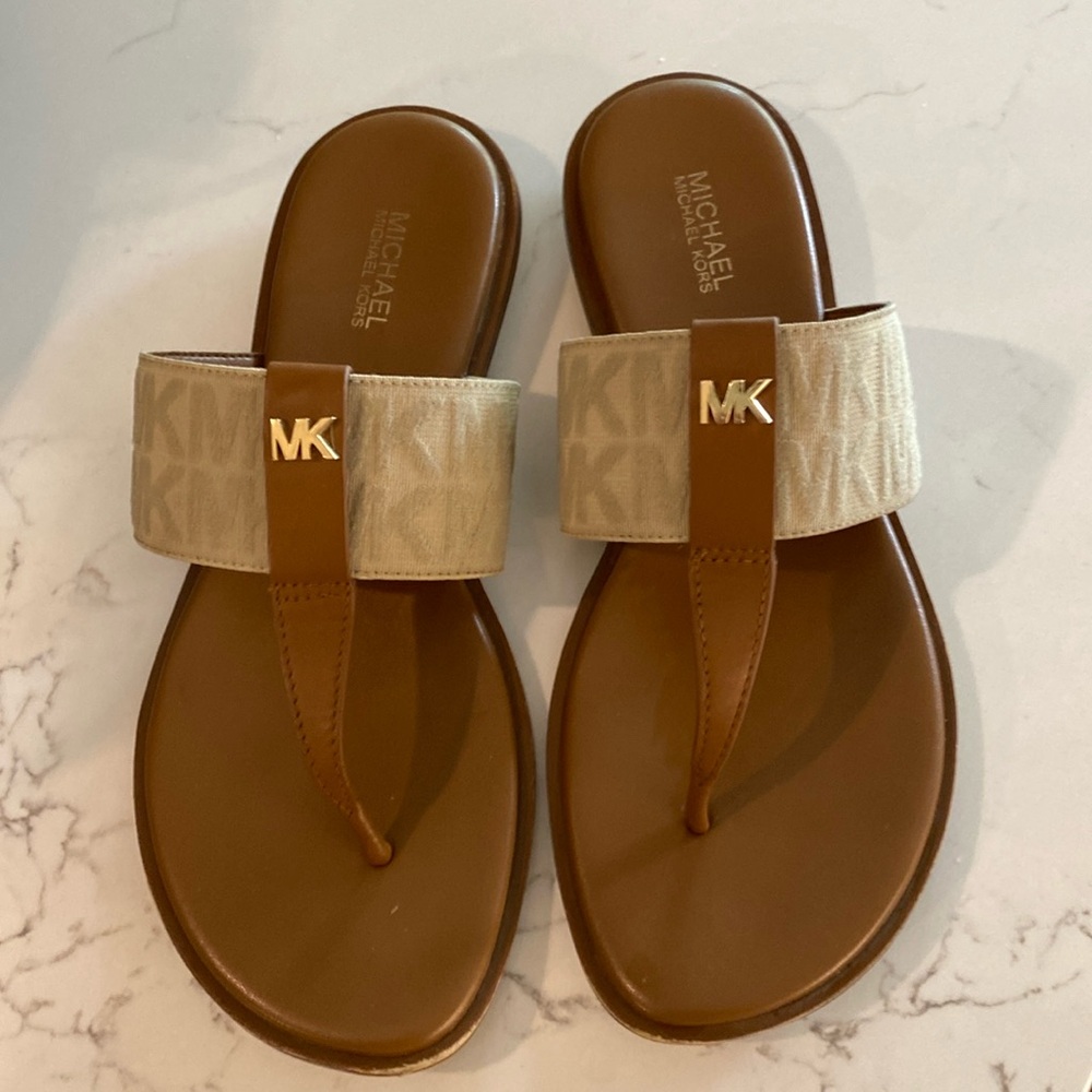 Michael Kors Size 7M Sandals -Tan/Brown
